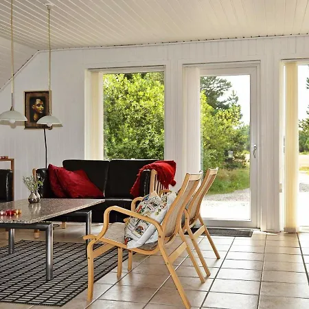 Four-bedroom Holiday In 7 * בלבאנד