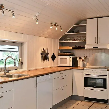בית נופש Four-bedroom Holiday In 7 *