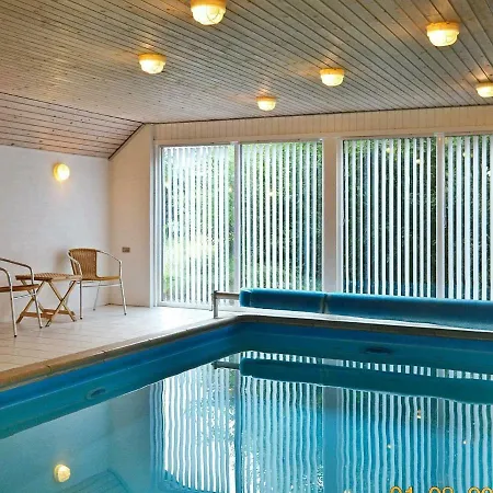 בית נופש Four-bedroom Holiday In 7